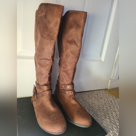 Fergalicious by Fergie 6.5 cognac brown bridges - Picture 1 of 10
